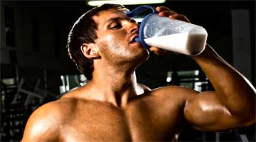 Men using protein supplements