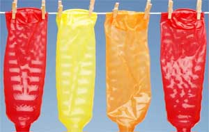Colored condoms that dry out